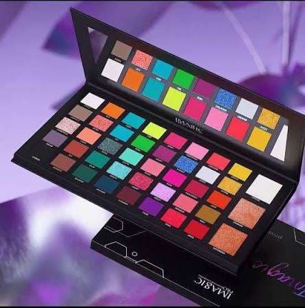 Imagic & Carolina Private Collection Eyeshadow Palette 3