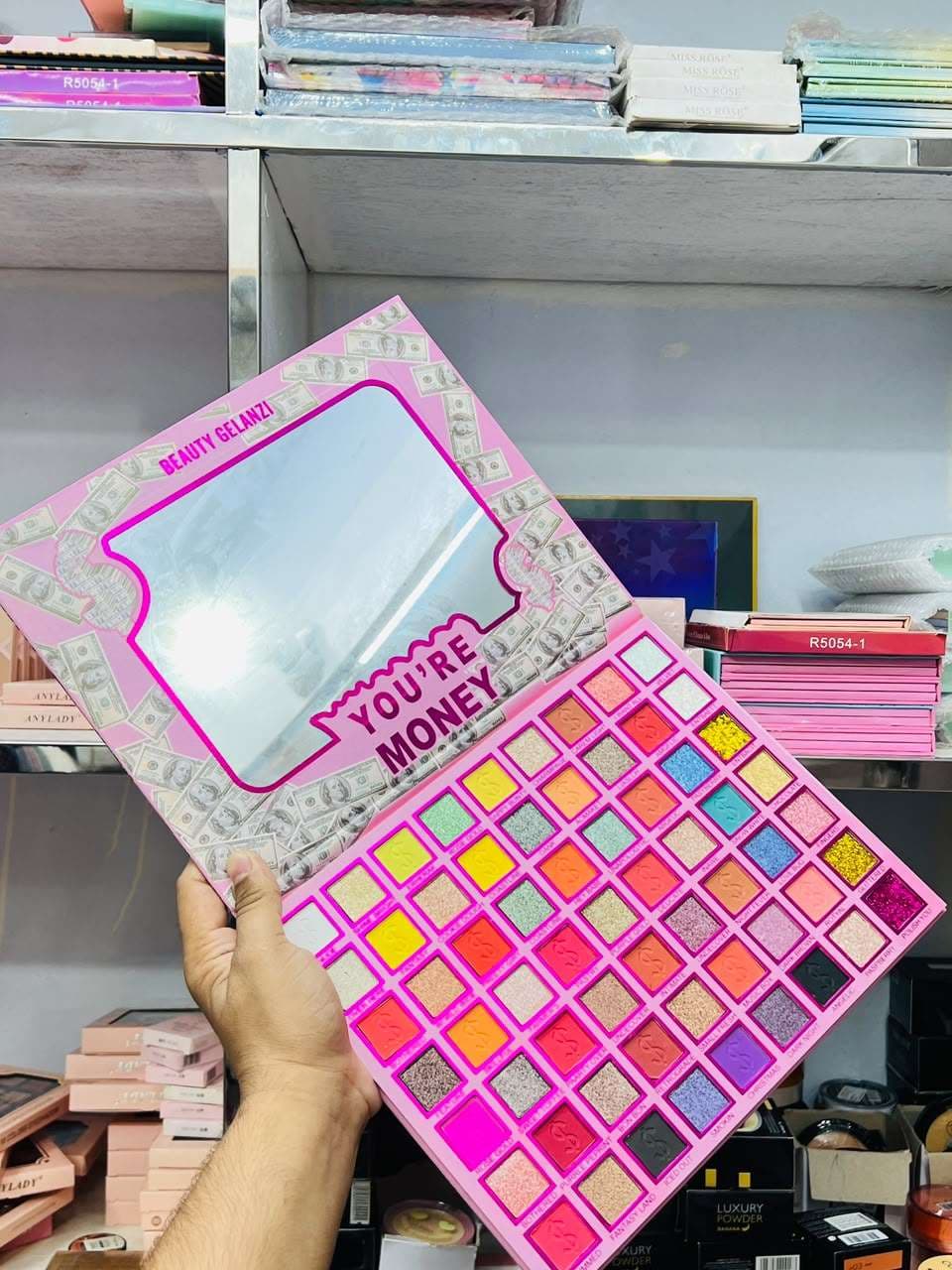 BEAUTY GELANZI YOU RE MONEY 63 COLOUR EYESHADOW LOOKS 2