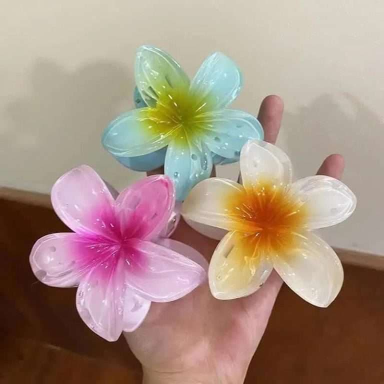 Pinteresty Flower Claw Clutchers (Random Color)
