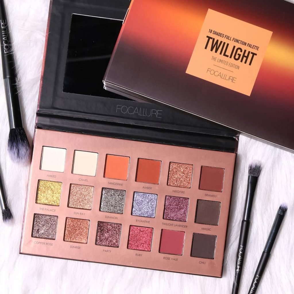 Focallure twilight eyeshadow palette