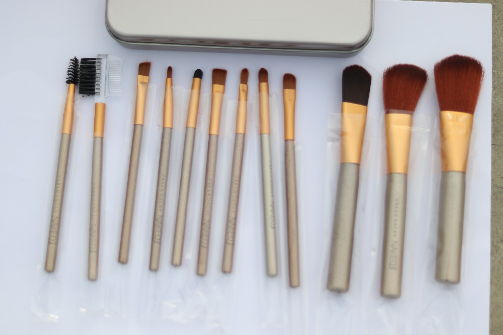 Naked 3 Makeup Brush Set 12 Pcs