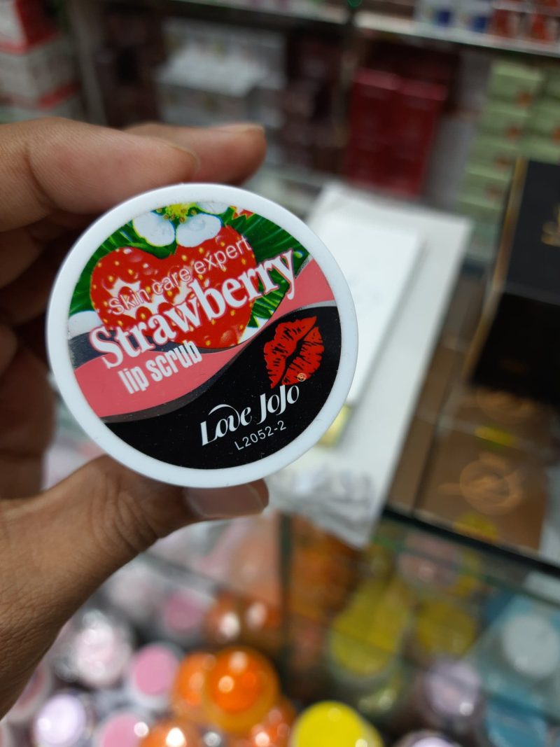 Love Jojo Skin care Expert Strawberry Lip Scrub