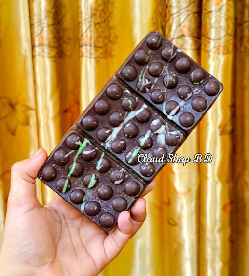 Dubai Kunafa Chocolate Bar Loaded with Real Pistachio - Image 3