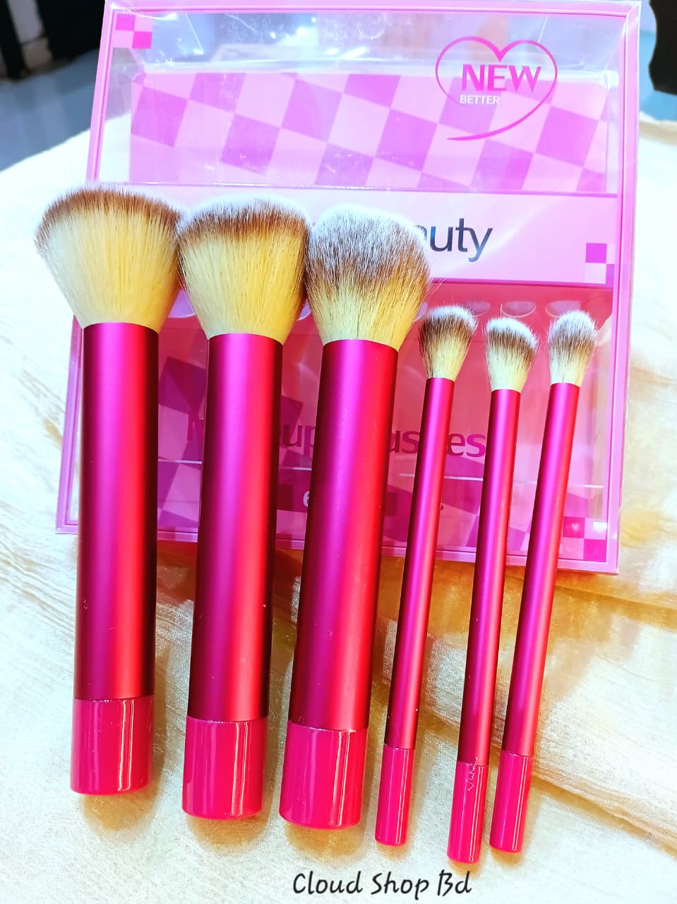 Sweet Beauty 6 Peices Makeup Brushes - Image 2