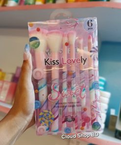Kiss Lovely Sweet makeup brush set
