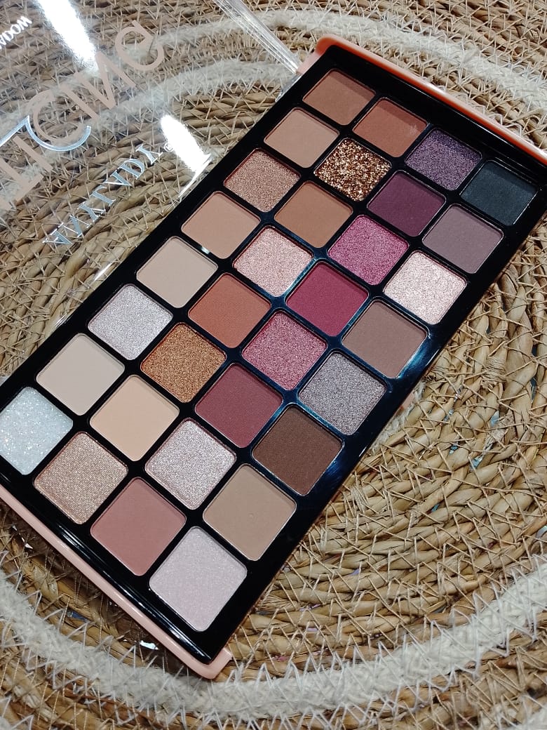 ANYLADY Enticing Beauty Pallate - Image 2