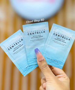 SKIN1004 Madagascar Centella Hyalu-Cica Moisture Cream (Sachet)